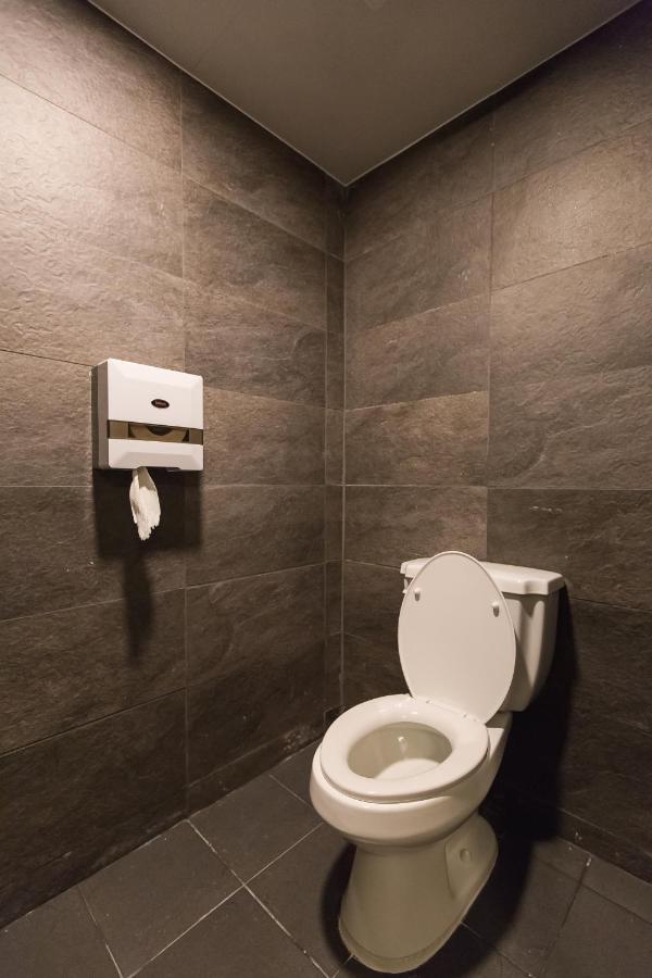 Canvas Black Guesthouse Busan Dış mekan fotoğraf